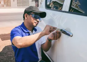 Car Locksmith in Woodcrest, CA